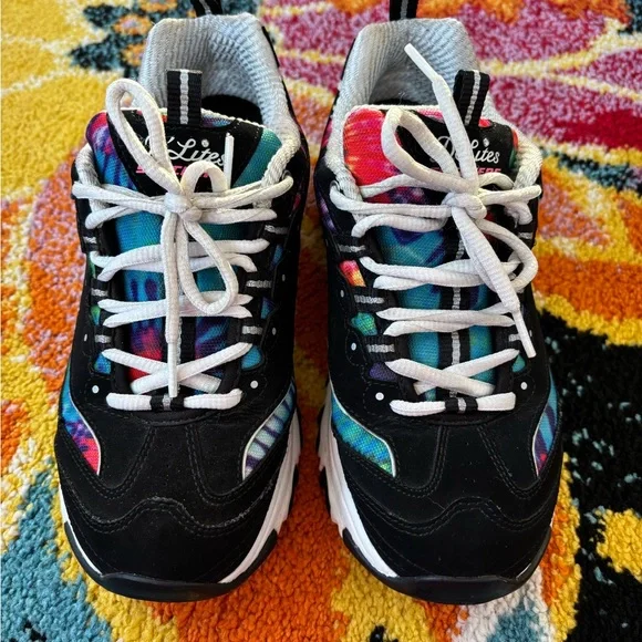 Sketchers sneakers size 7 - Picture 1 of 4